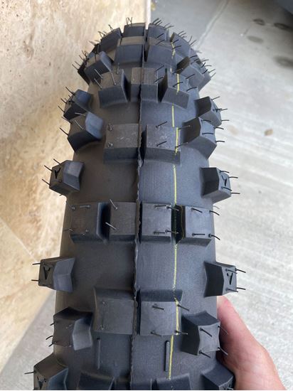 Снимка на ZELTEX Y GRIP ENDURO ГУМА 120/100-18 С 1 ЖЪЛТА ЛИНИЯ